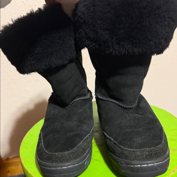 UGG Black Fur Boots - Picture 3 of 4